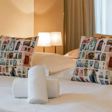 Huswell - Stylish With Sea View Апартаменты