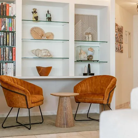 Huswell - Stylish With Sea View דירה